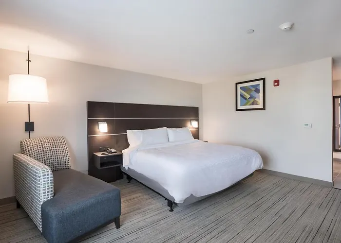 Hotel Express & Chicago - By Ihg 3*