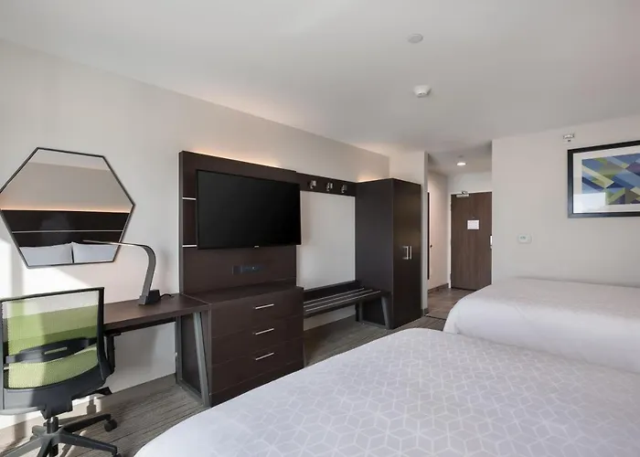 Express & Chicago - By Ihg 3* Hoffman Estates