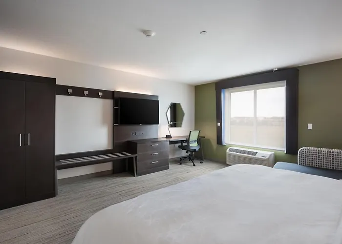 Express & Chicago - By Ihg 3* Hoffman Estates
