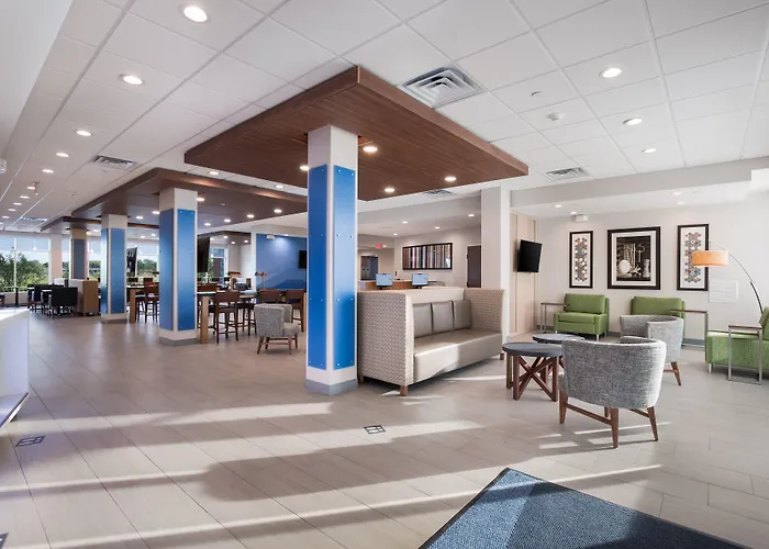 Express & Chicago - By Ihg Hoffman Estates