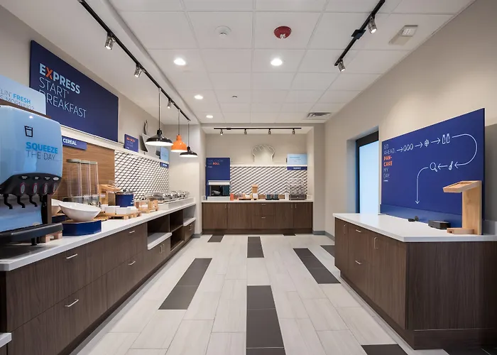 Express & Chicago - By Ihg Hotel Hoffman Estates