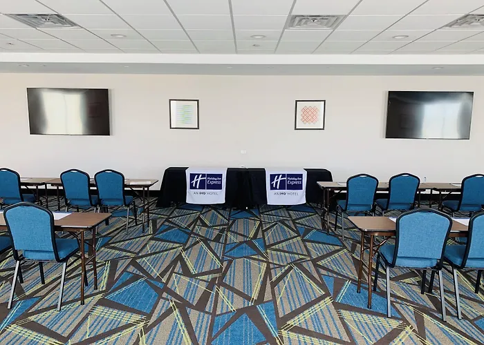 Hotel Express & Chicago - By Ihg Hoffman Estates
