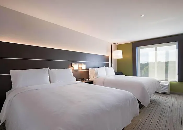 Express & Chicago - By Ihg Hoffman Estates